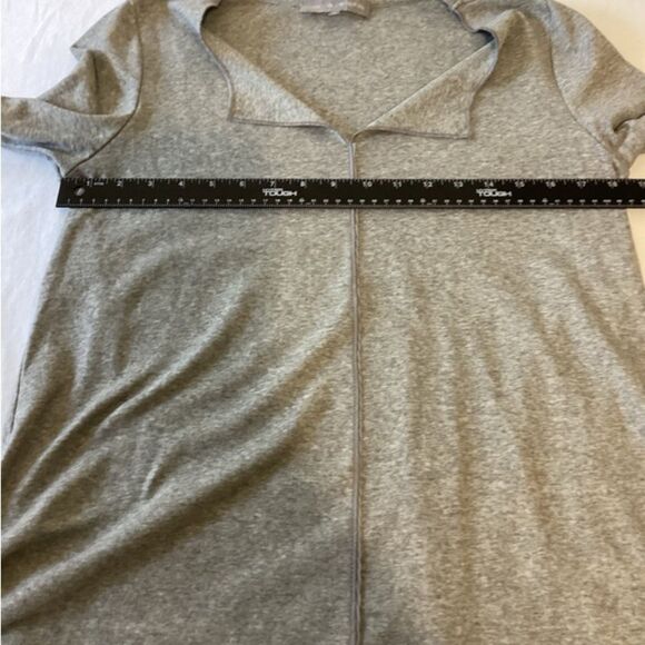 Lola & Sophie Sweater Shirt Women’s Size Medium Color Gray Long Sleeve V Neck - Picture 8 of 10